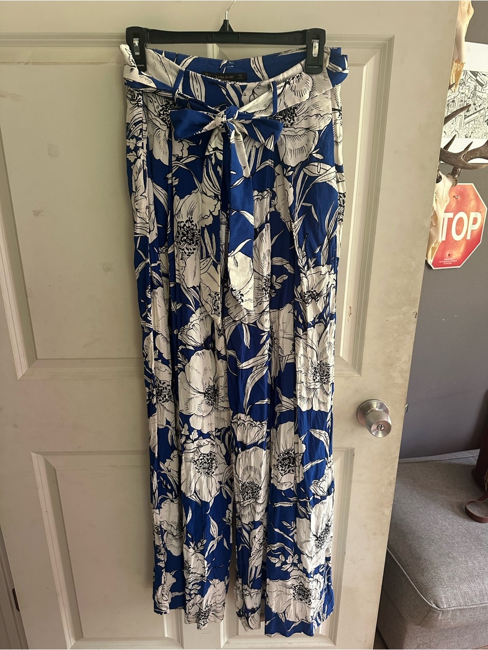 Zara Blue and White Floral Wide Leg Pants with Waist Tie